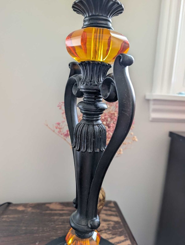 Ornate Table Lamps - Pair of frosted glass table lamps - photo 3