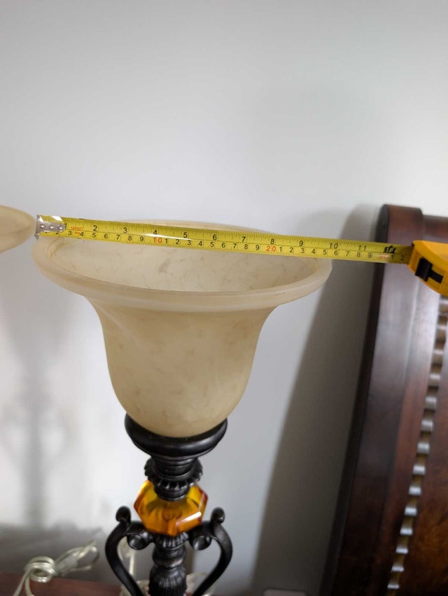 Ornate Table Lamps - Pair of frosted glass table lamps - photo 5