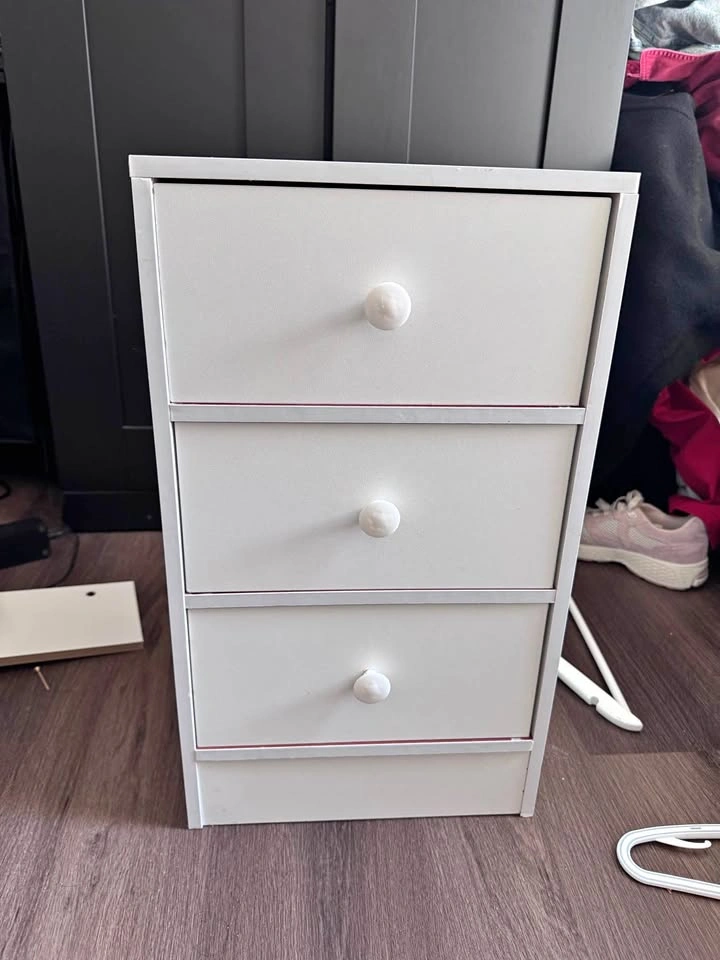 Small drawer / Nightstand