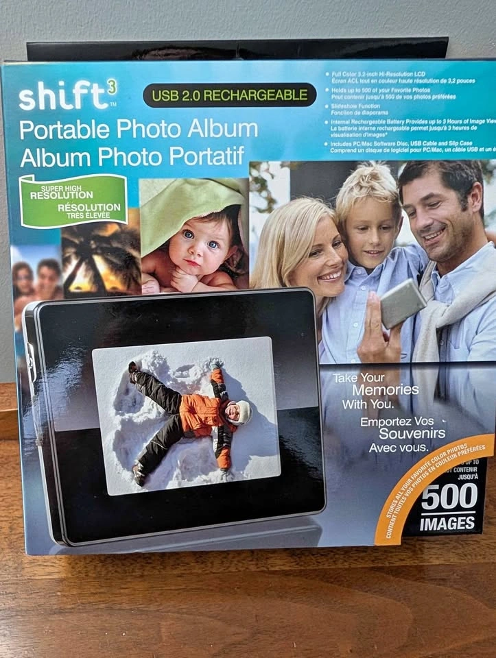 Shift3 Portable Photo Album
