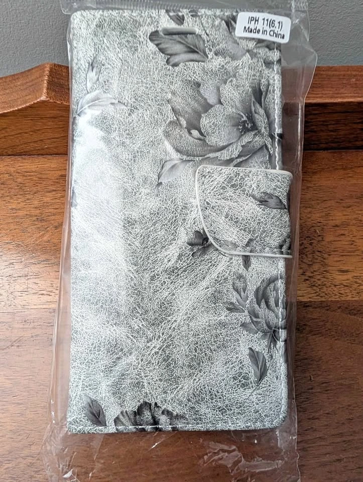 iPhone 11 Floral Wallet Case - Grey