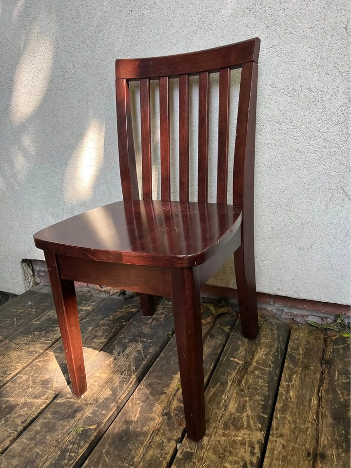 Child Size Chair - photo 3