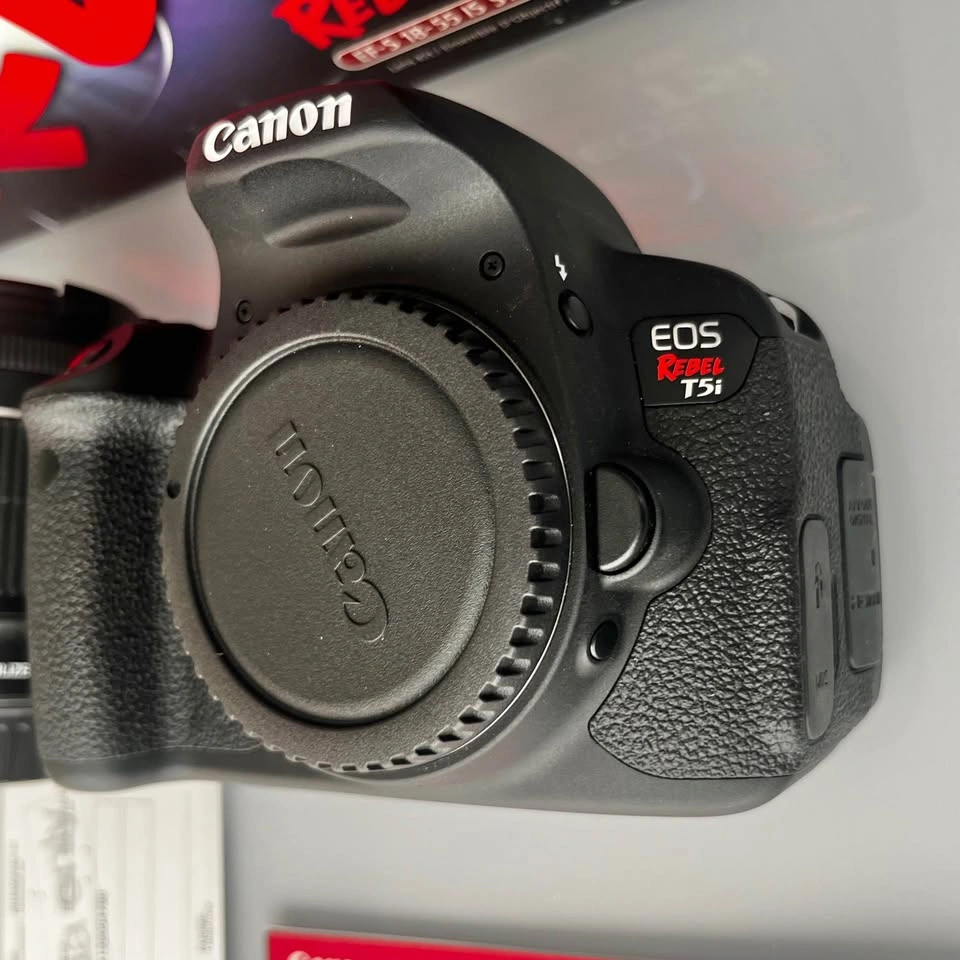 Canon EOS Rebel T5i Bundle | 18MP Touchscreen DSLR | 18-55mm - photo 2