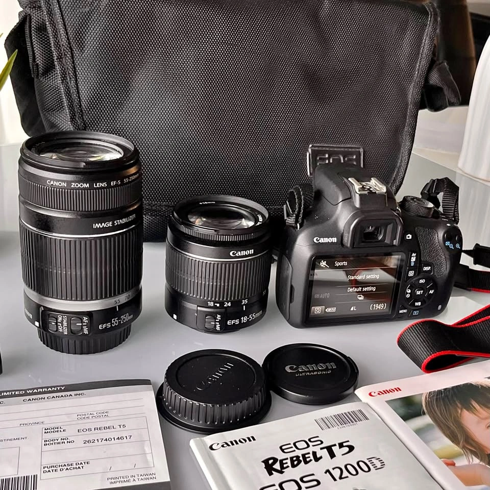 Canon EOS Rebel T5 DSLR Bundle