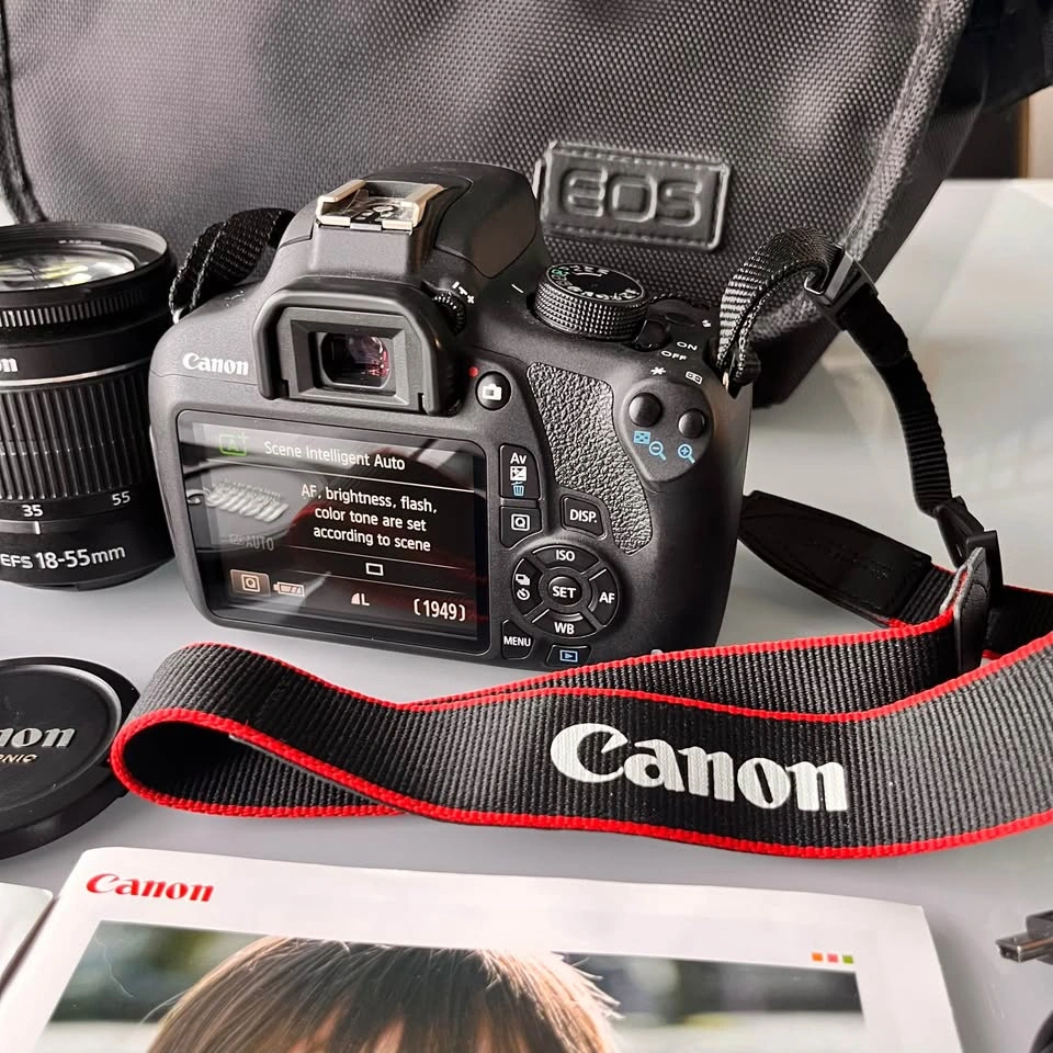 Canon EOS Rebel T5 DSLR Bundle - photo 2
