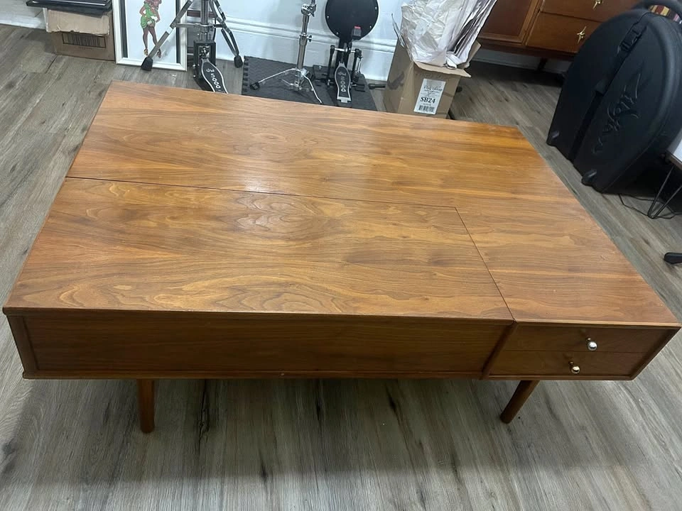 Drexel Coffee table w/ storage