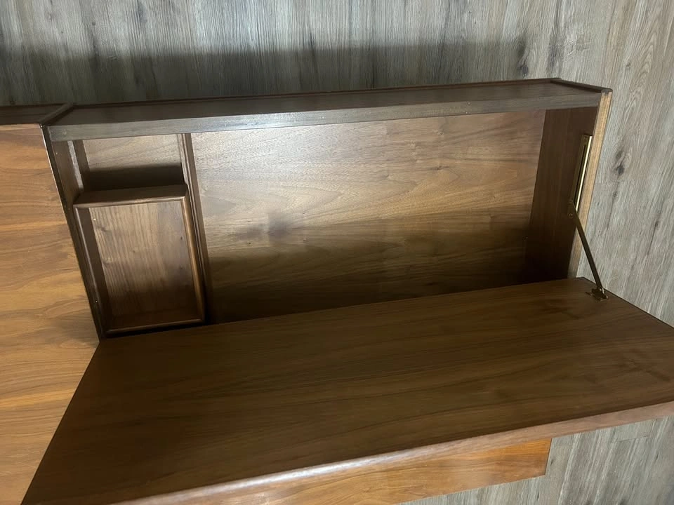 Drexel Coffee table w/ storage - photo 5
