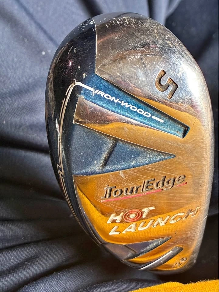 Tour Edge Hot Launch 5-hybrid club