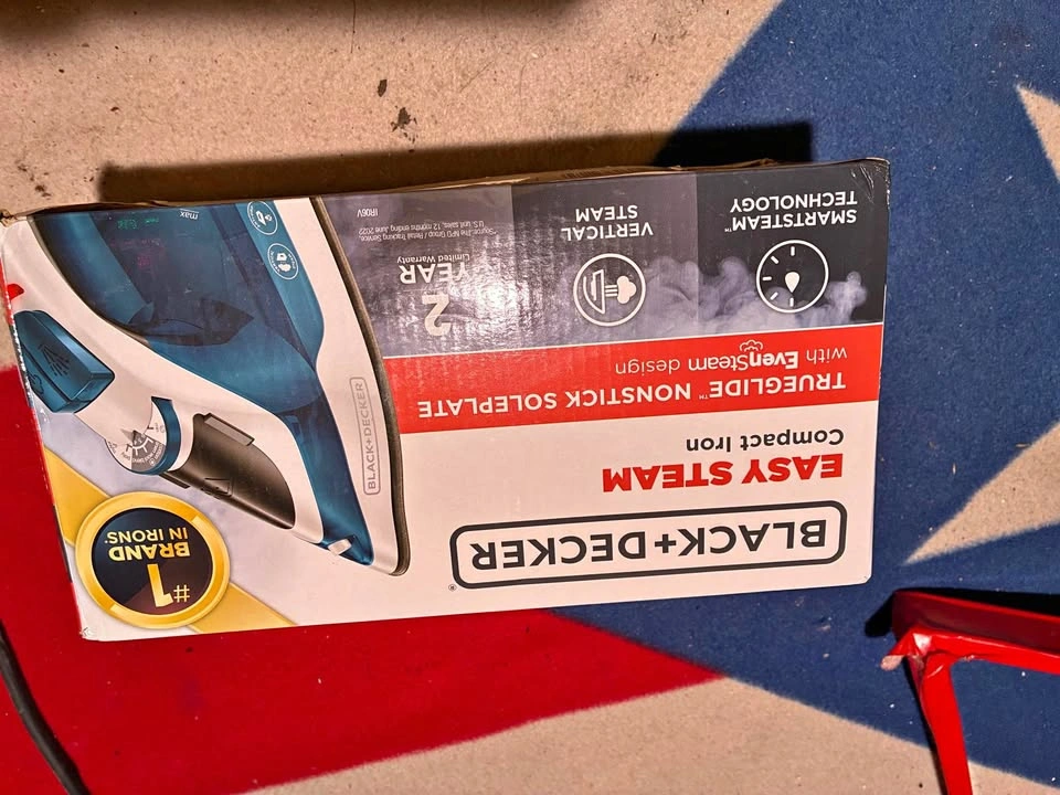 Black and Decker Easy Steam Compact Iron