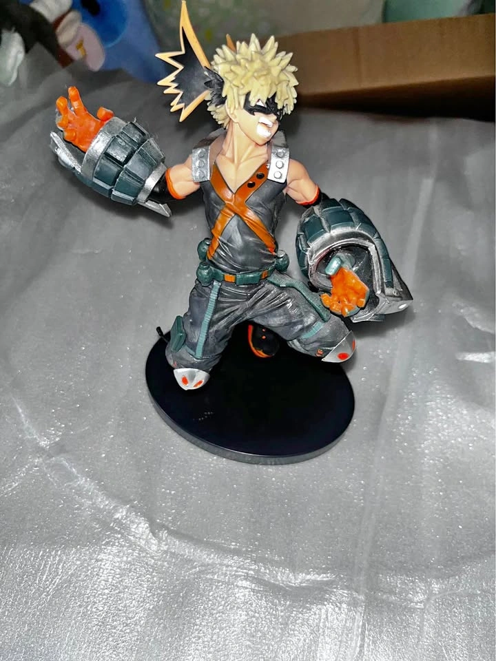 Bakugo MHA figure