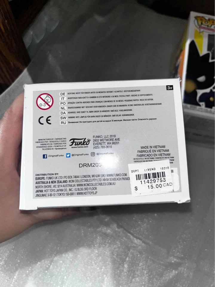 Funko figures in box - photo 4