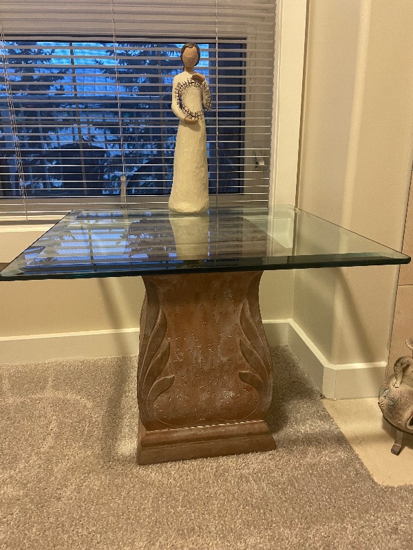Pulaski Faux Stone Glass Top End Table