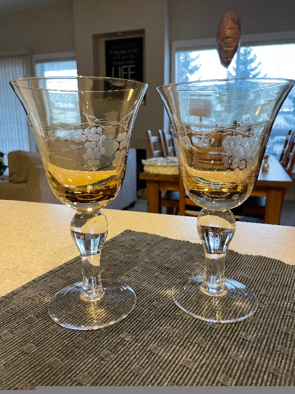 $40 for 10 etched wine glasses - photo 2