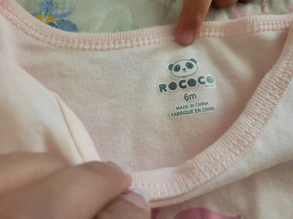 6 Onesies size 6M - photo 3