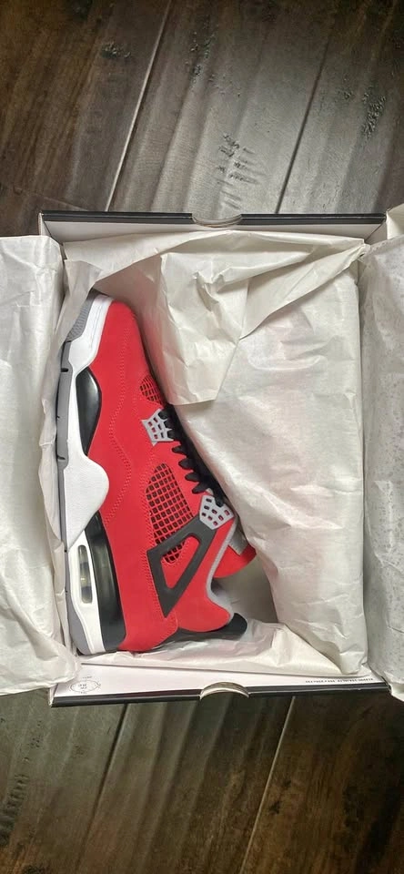 Jordan 4 Toro Bravo