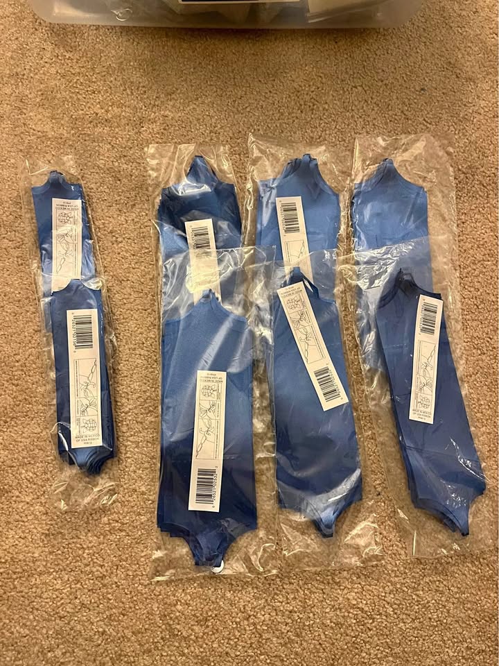 8 blue fabric bows