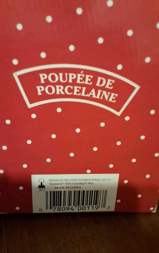 PC I porcelain doll new inbox. Is located near londonderry mall - photo 3