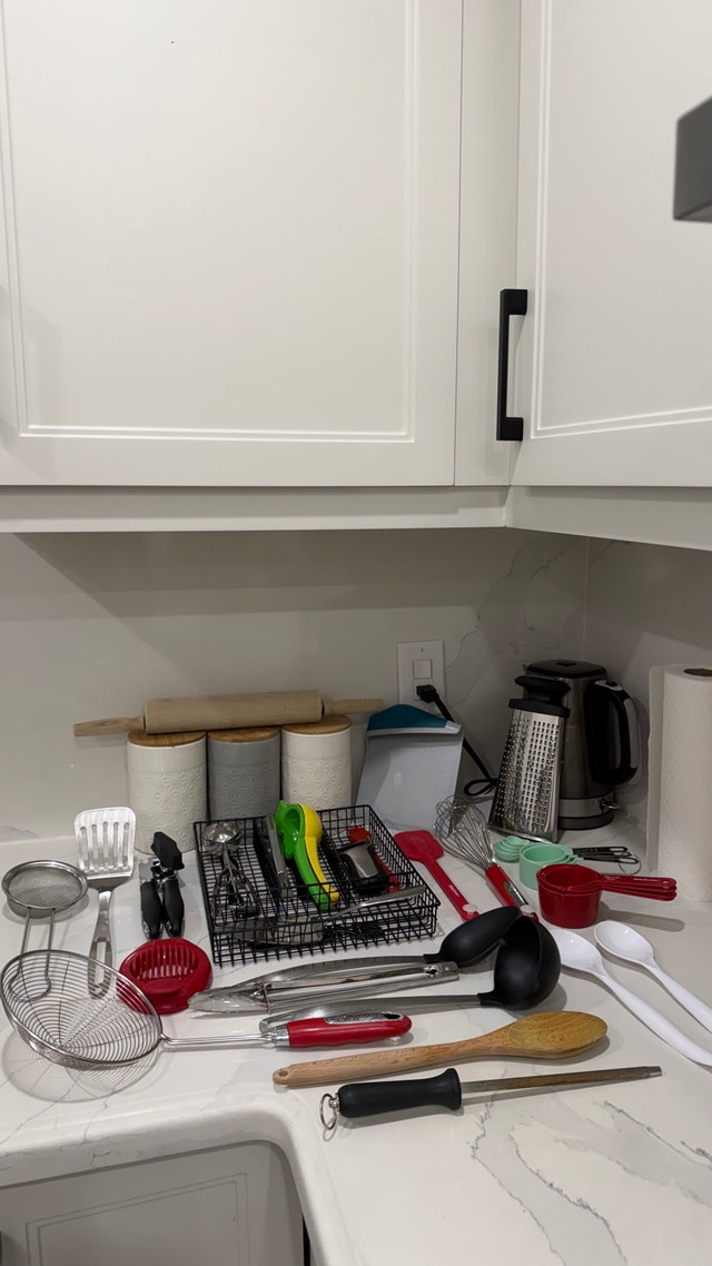 Assorted Kitchen Utensil Set