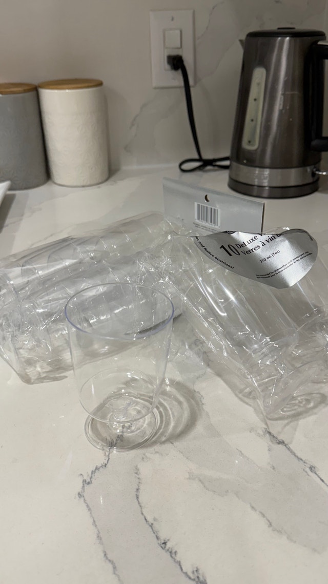 Deluxe Wine Glasses - photo 2