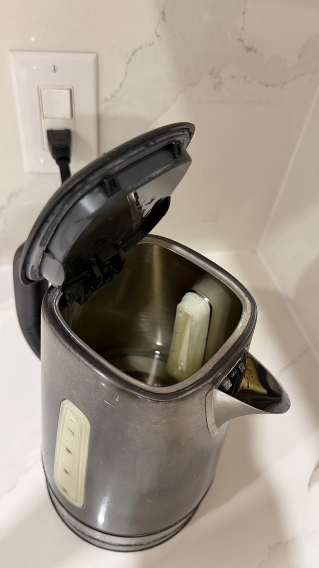 Black + Decker Electric Kettle - photo 2