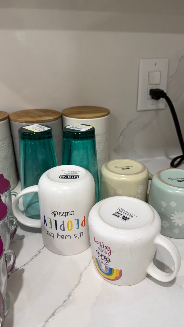 Assorted Kitchen Mugs and Glasses Set - photo 2