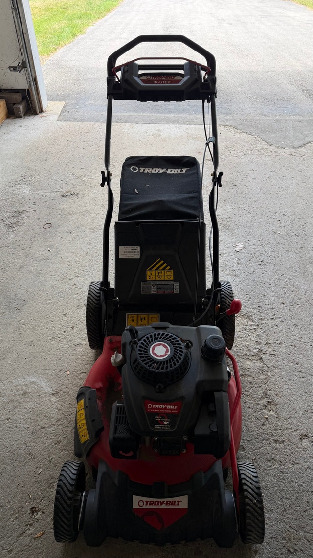 Troy-Bilt Lawn Mower - photo 2