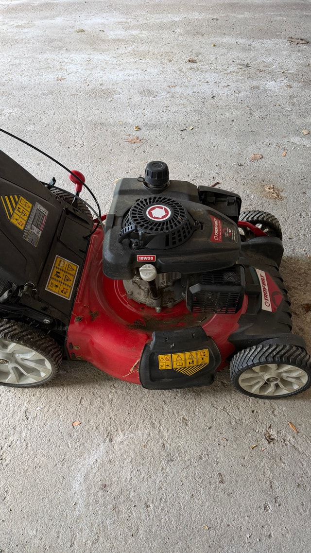 Troy-Bilt Lawn Mower - photo 3