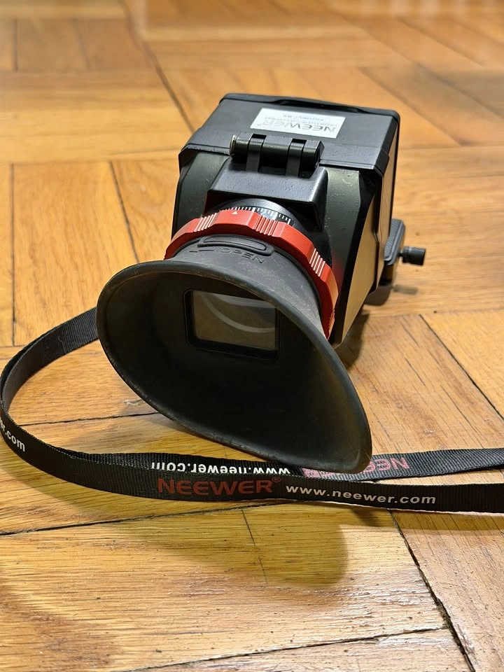 Neewer S6 3X Optical Magnification Foldable LCD Viewfinder