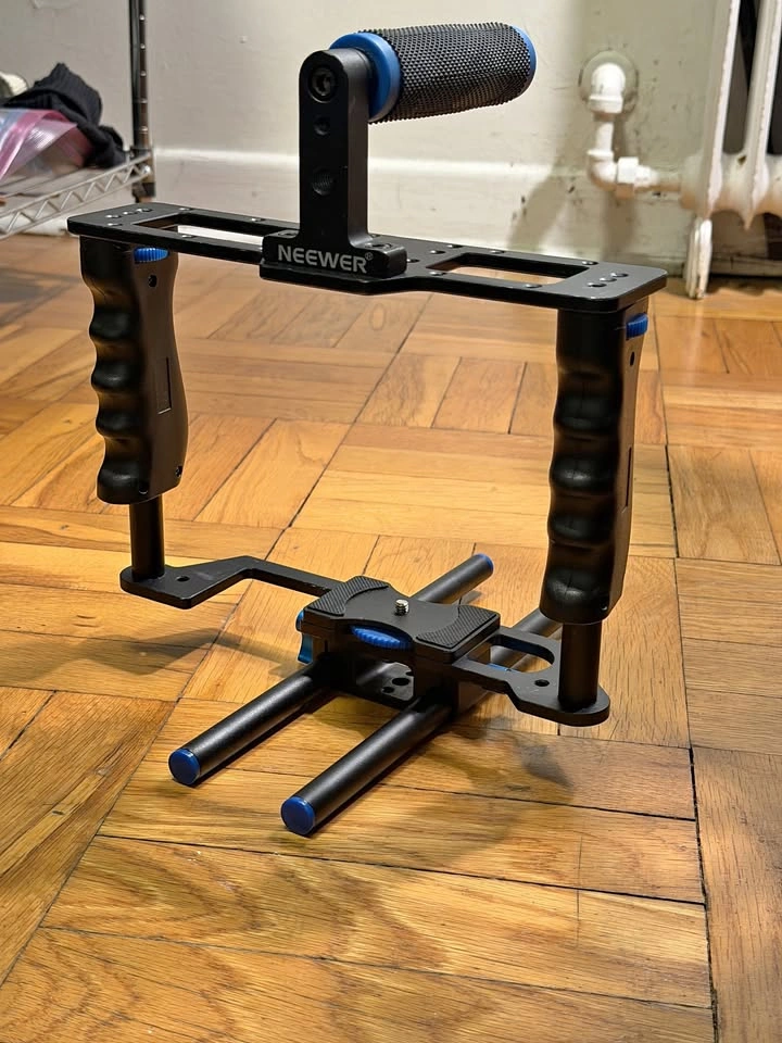 NEEWER Camera Video Cage, Top Handle, Dual Hand Grip