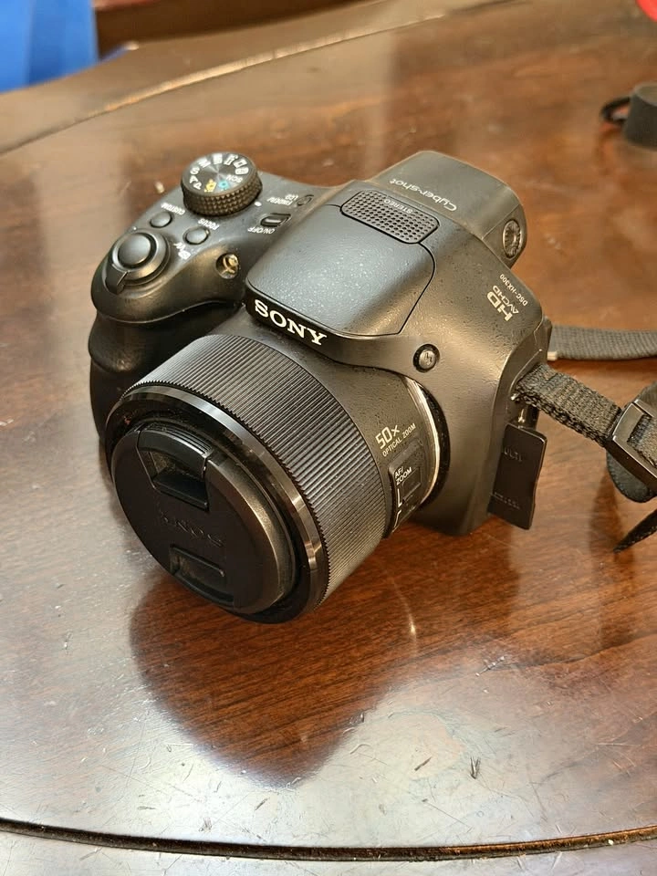 Sony Cyber-shot DSC-HX300 20.4 MP Digital Camera
