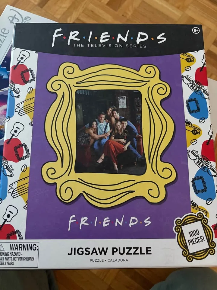 Assorted Jigsaw Puzzles/Games thumbnail