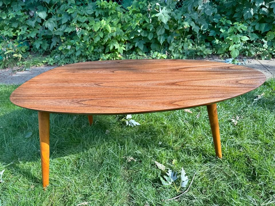 Modern MCM-Style Guitar Pick / Teardrop Oval Coffee Table