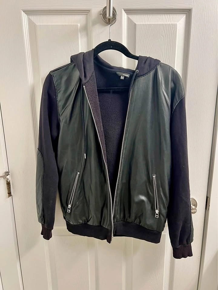 Aritzia Wilfred Free Jacket