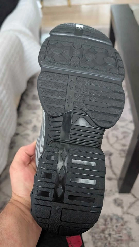 Brand New Safety Shoes – CSA Style (Men's Canada 8.5-9) - photo 4