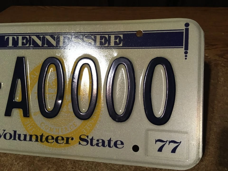 VINTAGE 1977 TENNESSEE SAMPLE LICENSE PLATE # 2-A0000 - photo 2
