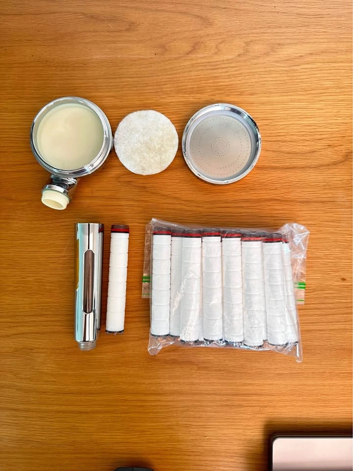 Daelim Bath Filtered Shower Head with 13 Replacement Filters