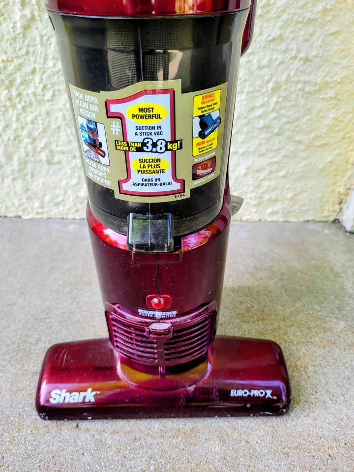 Shark Euro-Pro Compact Vacuum - photo 2