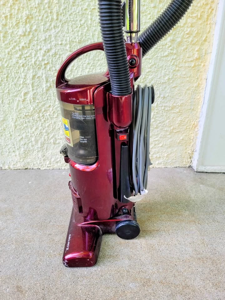 Shark Euro-Pro Compact Vacuum - photo 3