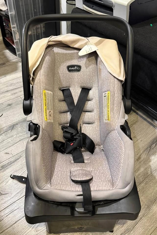 Evenflo Infant Car Seat with Base – Neutral/Beige Pattern - photo 4