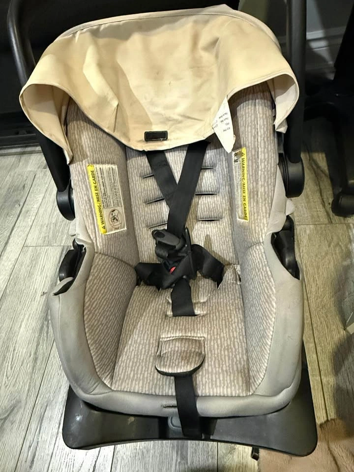 Evenflo Infant Car Seat with Base – Neutral/Beige Pattern - photo 5
