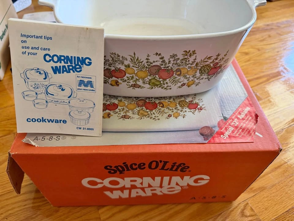 Vintage CorningWare “Spice O’Life” 5-Qt Casserole Dish w/ Box &