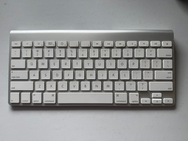 Apple Wireless Keyboard