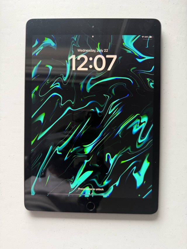 Apple iPad 7th Gen 10.2" Space Grey