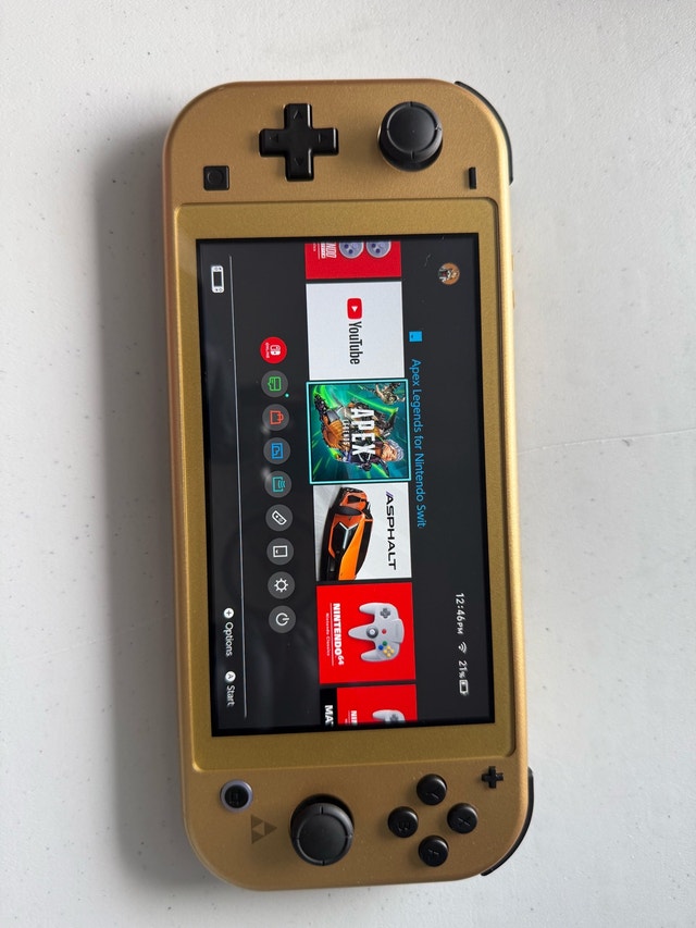 Nintendo Switch Lite Hyrule Edition - photo 2