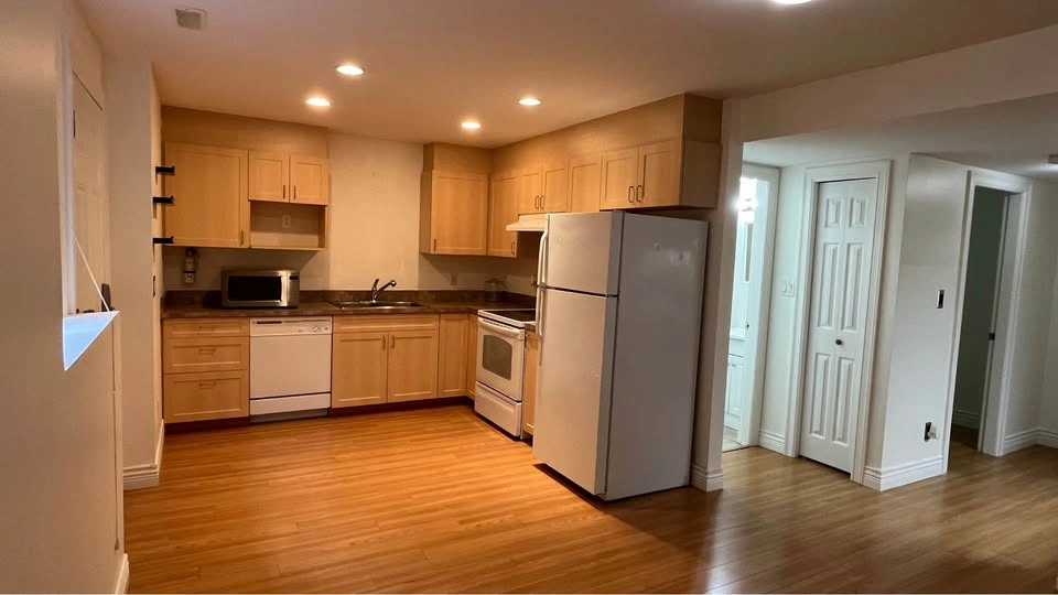 1 Bed 1 Bath - House - photo 3