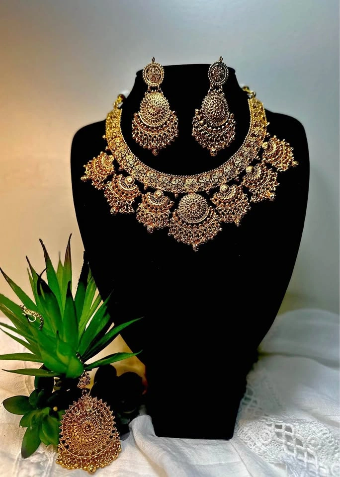 Traditional Gold-Tone Bridal Jewelry Set