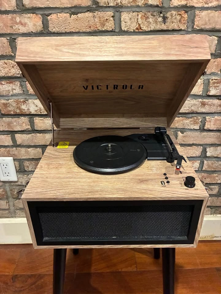 Victrola Liberty Bluetooth Record Player Stand - photo 2