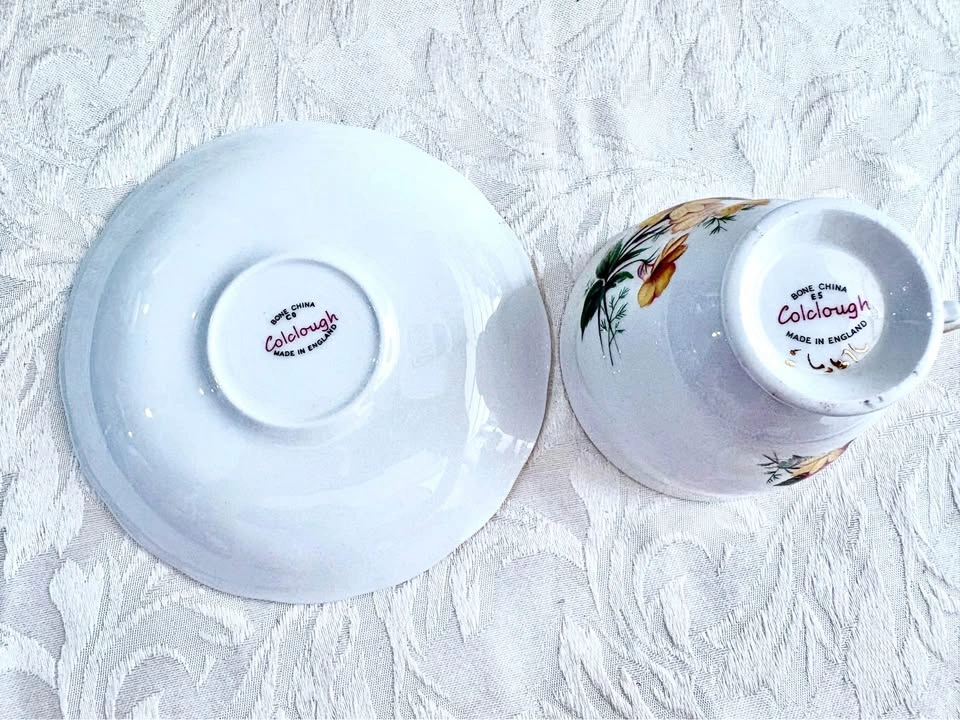 Colclough Bone China Floral Tea Cup and Saucer Set - photo 2
