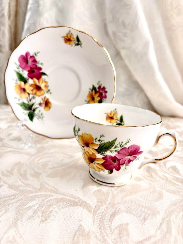 Colclough Bone China Floral Tea Cup and Saucer Set - photo 4