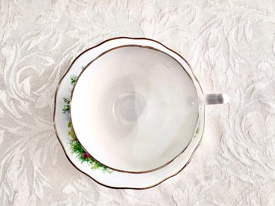 Queen Anne Tudor Cottage Tea Cup and Saucer Set - photo 3